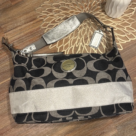 Vintage Coach Purse - Picture 1 of 8